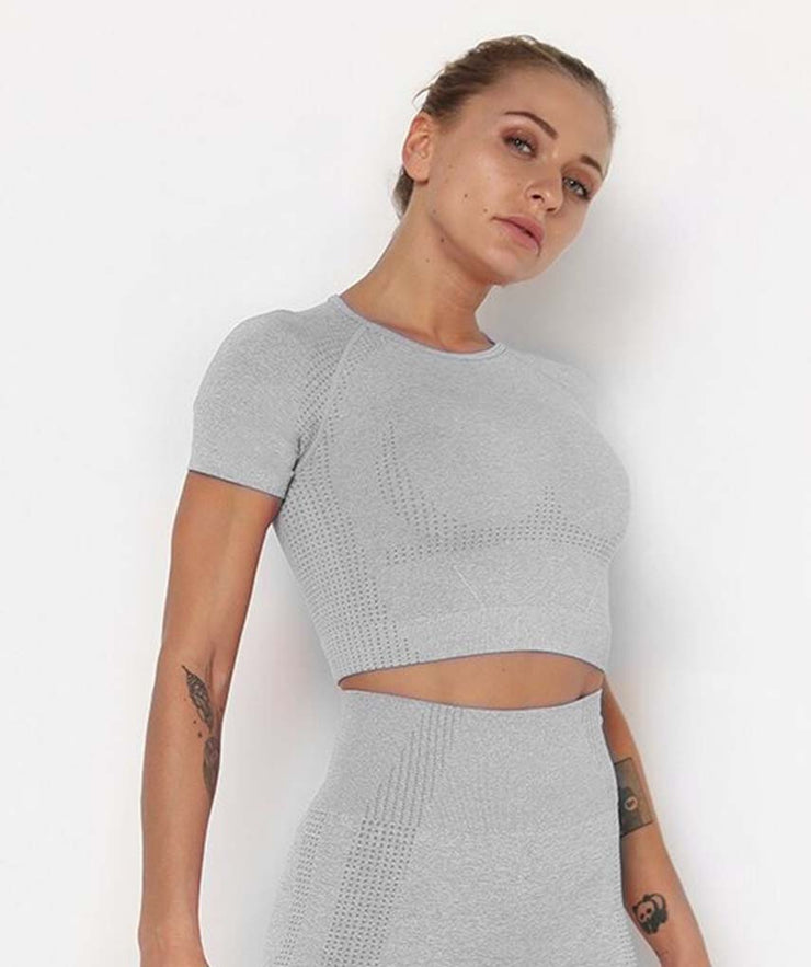 Focus Short Sleeve Crop Top